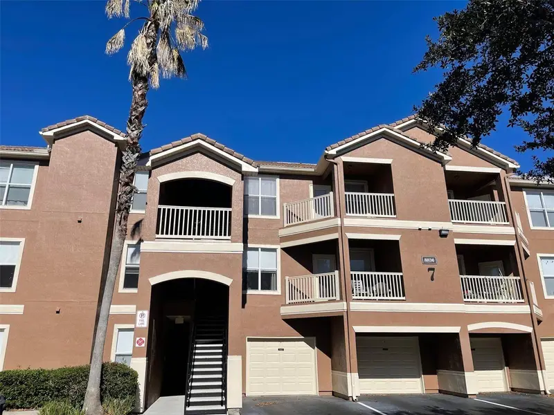 8836 Villa View Cir #201, FL