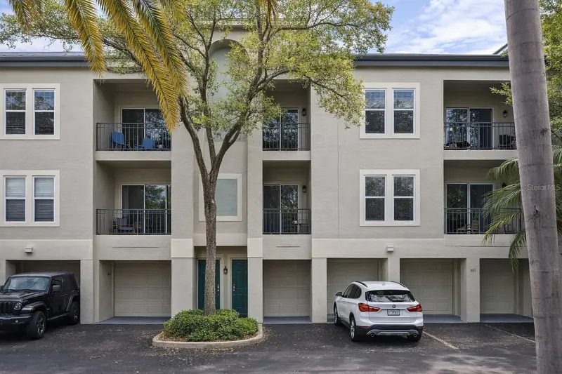 617 Island Place Way, FL