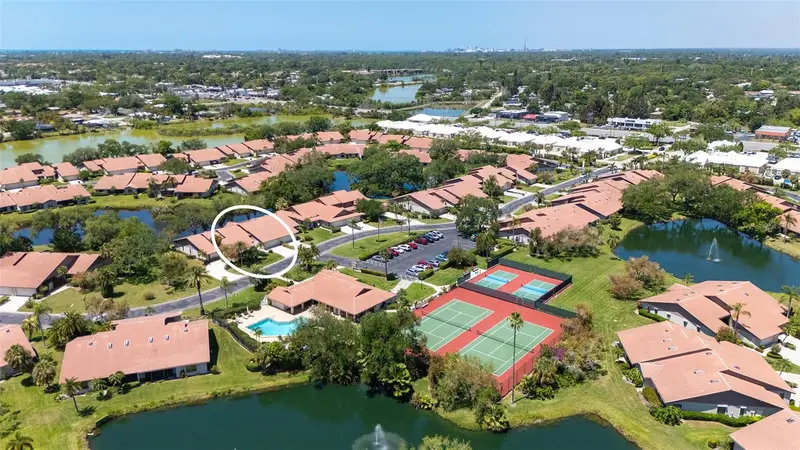 6048 Wilshire Blvd #2, FL