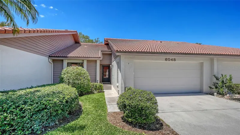 6048 Wilshire Blvd #2, FL