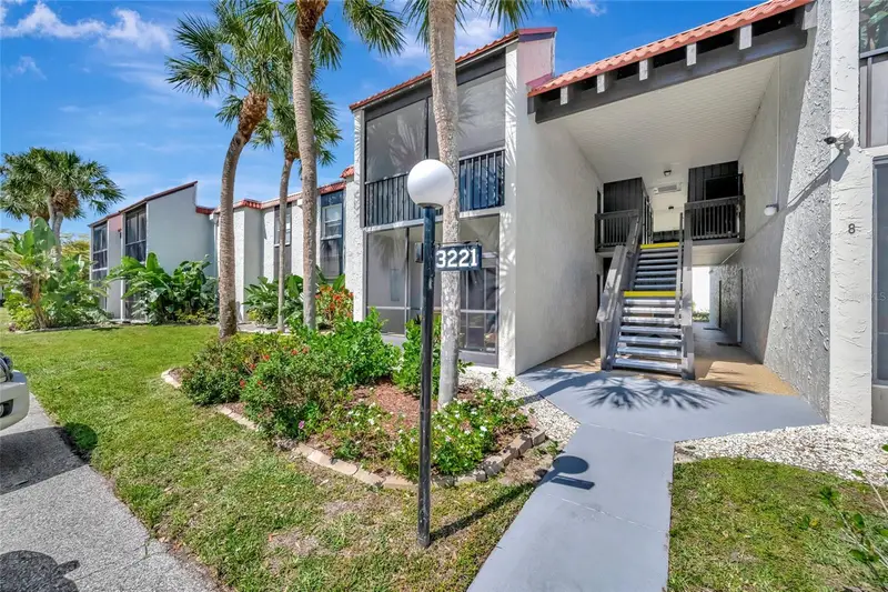 3221 Beneva Rd #102, FL