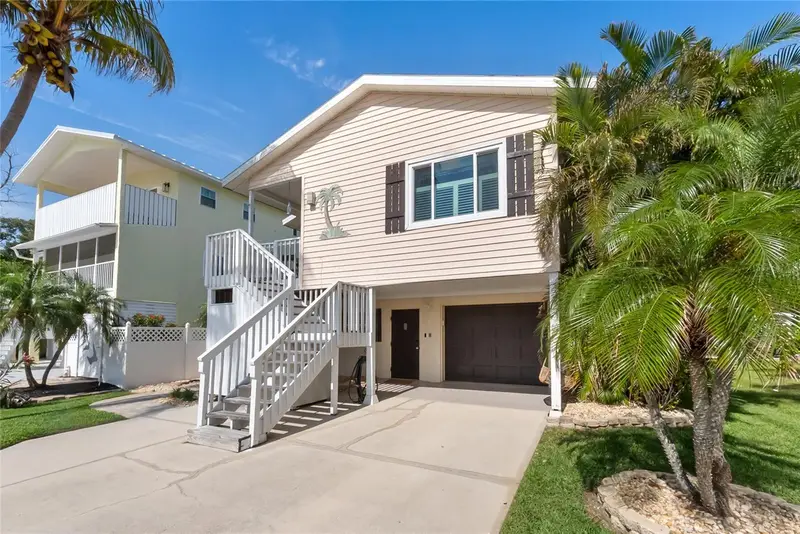 2905 Avenue C, FL