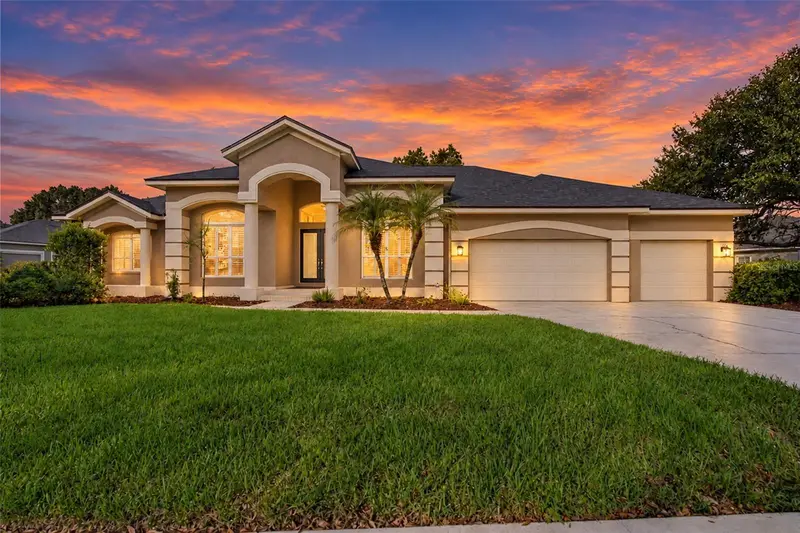 19108 Centre Rose Blvd, FL