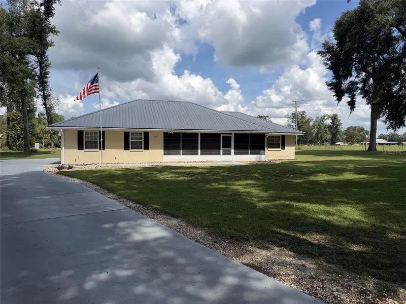 300 Sw Brighton Ct, FL