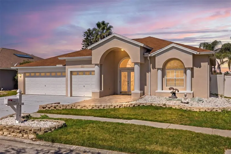 5117 Spectacular Bid Dr, FL