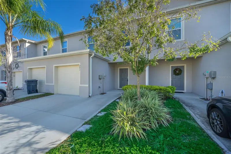 241 Arbor Lakes Dr, FL