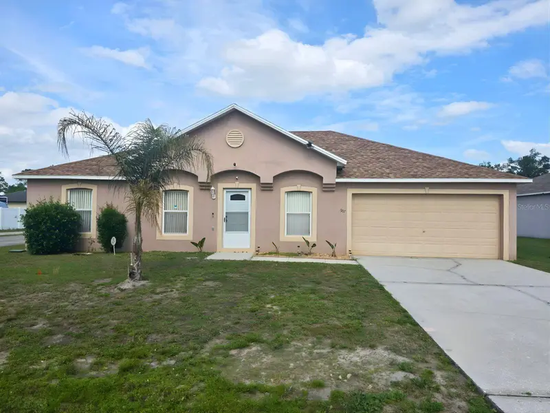 907 Stockport Dr, FL
