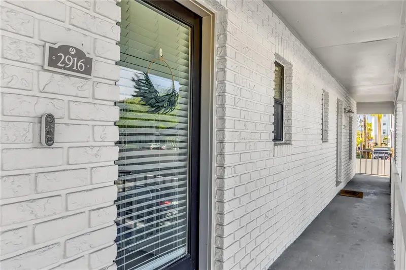 2916 Plaza Terrace Drive #2916, FL