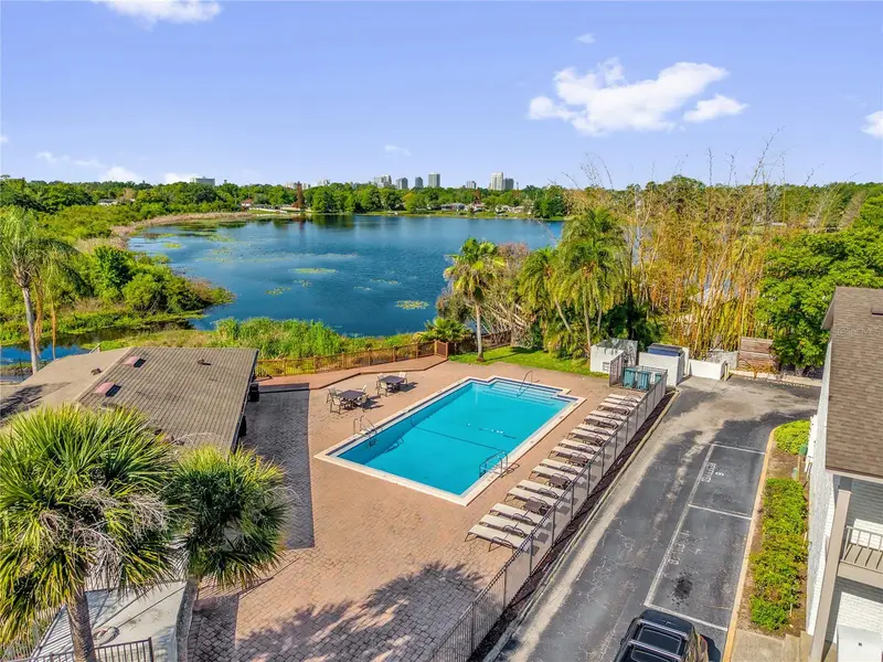 2916 Plaza Terrace Drive #2916, FL