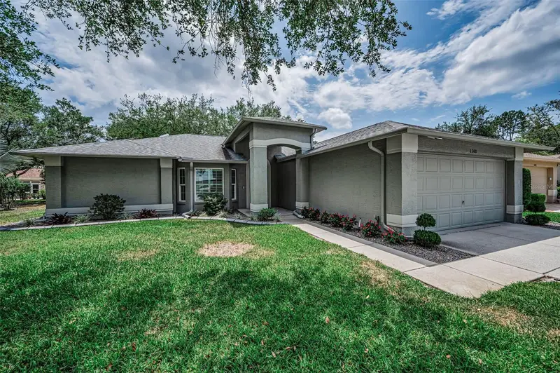 1300 Fallowfield Dr, FL