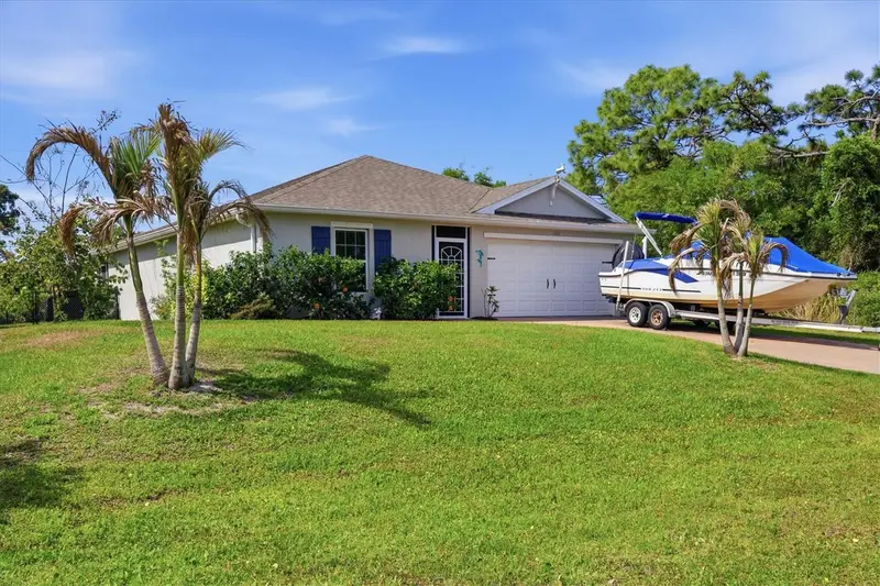 5049 White Ave, FL