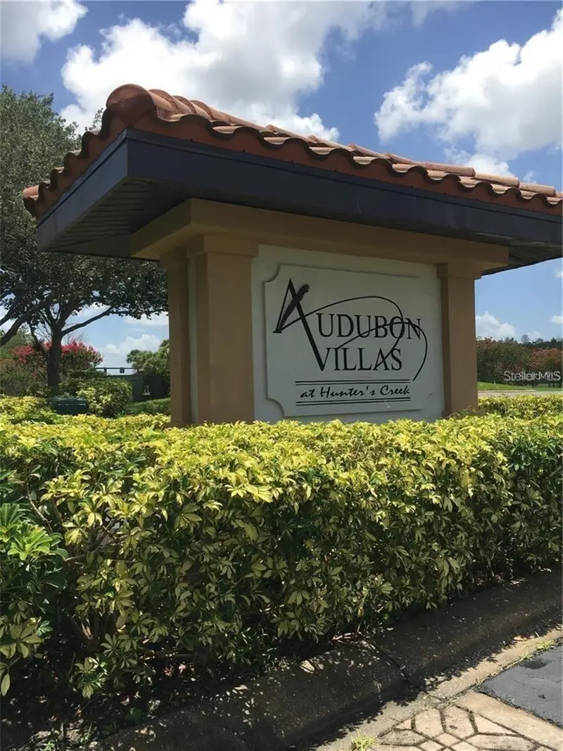 14013 Fairway Island Dr #427, FL