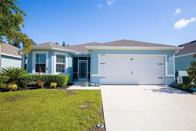 25292 E Lenox Cir, FL