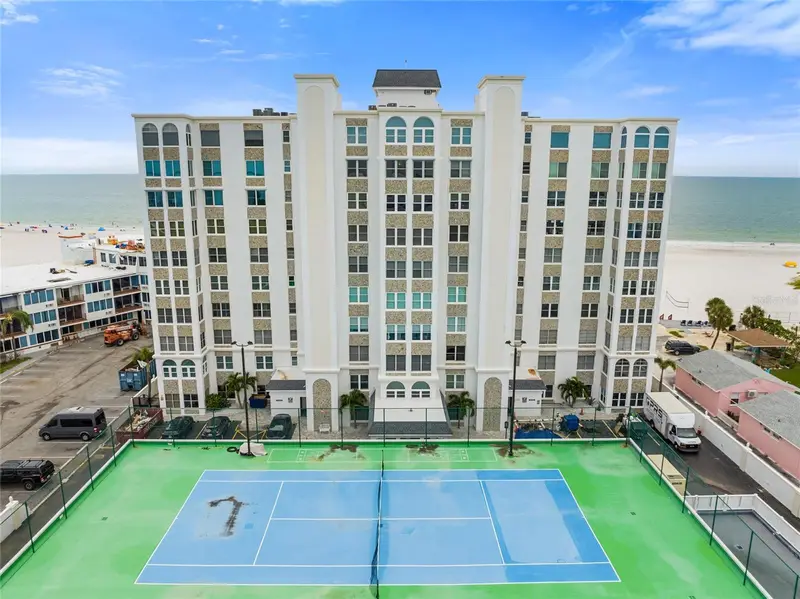 4950 Gulf Blvd #605, FL