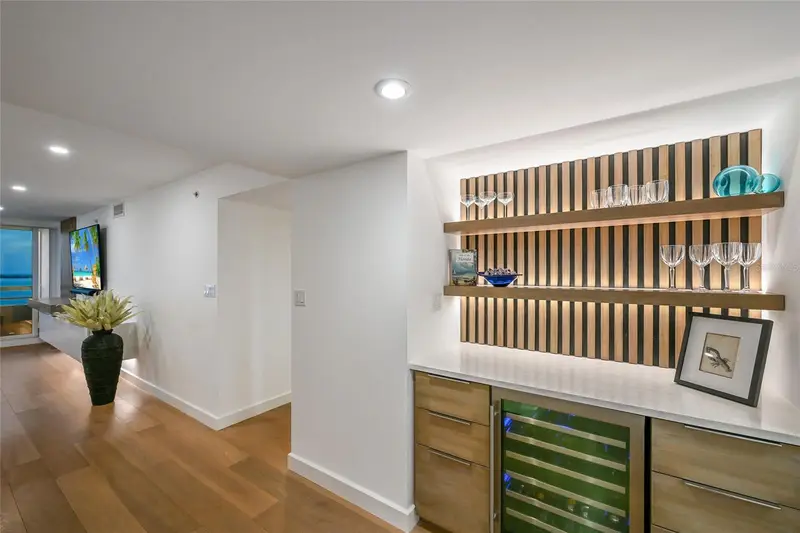 988 Blvd Of The Arts #1710, FL
