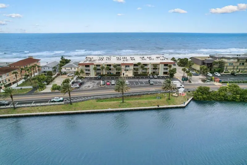 50 Gulf Blvd #206, FL