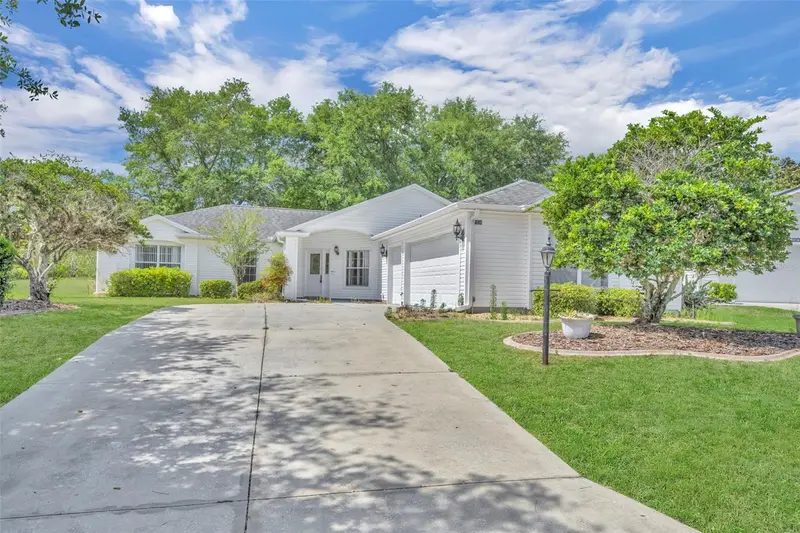 4936 Sawgrass Lake Cir, FL