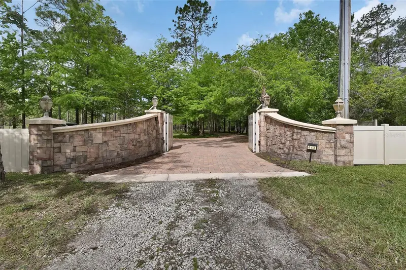 443 Juniper Ln, FL