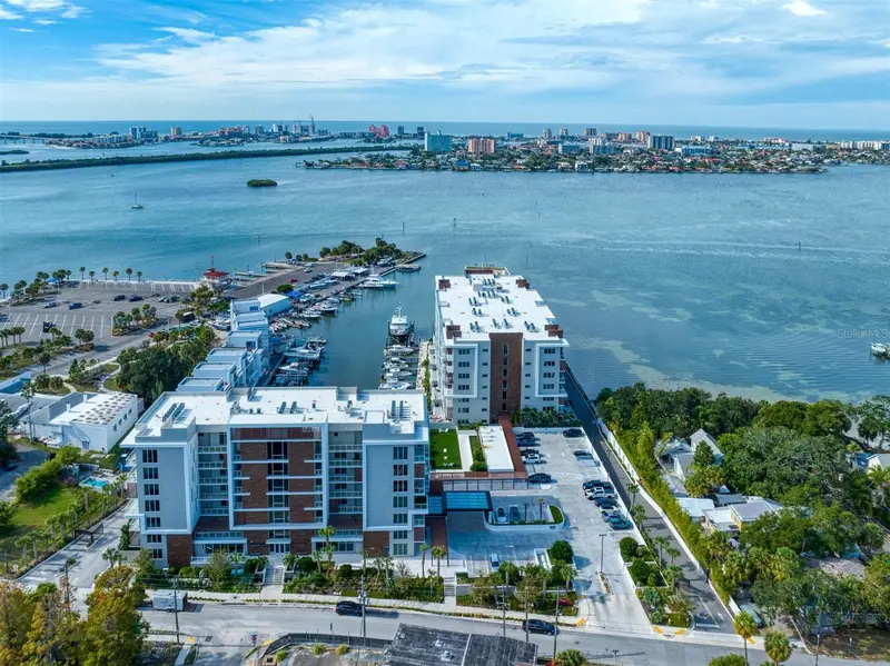 900 N Osceola Ave #401, FL