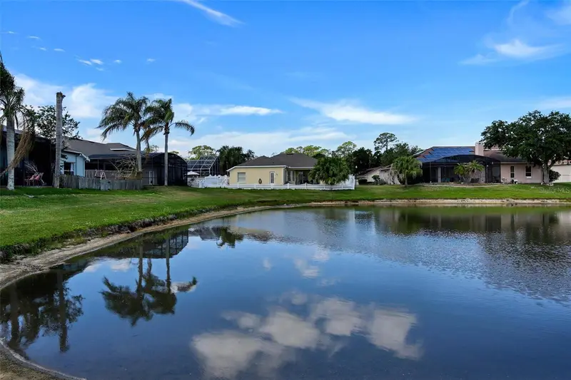 707 Forestgreen Ct, FL