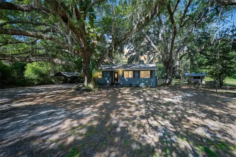2403 Se Pointer Ave, FL