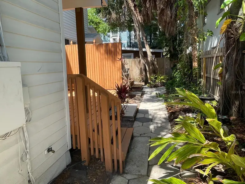 255 6th Ave N #3, FL