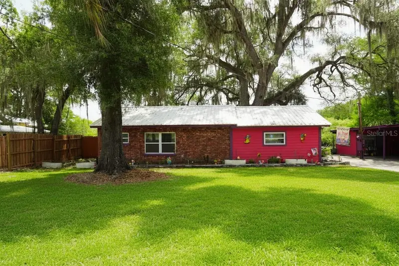 11717 E Salmon Dr, FL