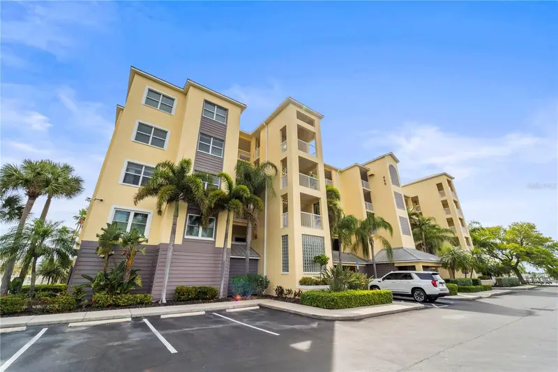 425 150th Ave #2303, FL
