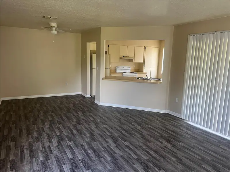 7266 Pond Cir, FL