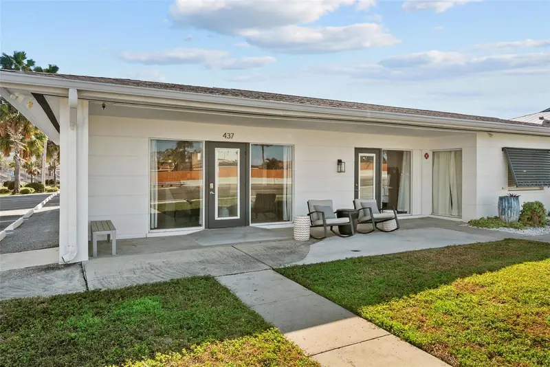 439 Causeway Blvd, FL