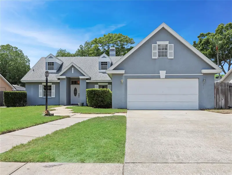 870 Lake Como, FL