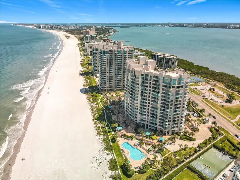 1540 Gulf Blvd #304, FL