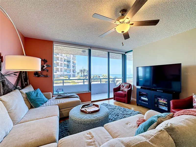 1540 Gulf Blvd #304, FL
