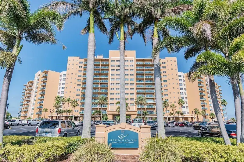 880 Mandalay Ave #S205, FL