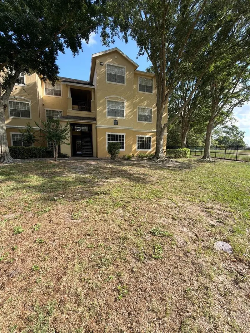 2600 Robert Trent Jones Dr #914, FL