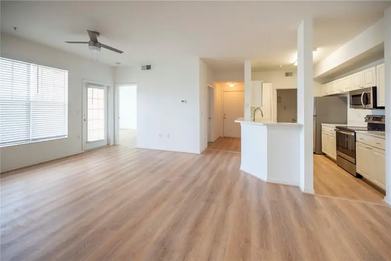 5554 Metrowest Blvd #4-211, FL