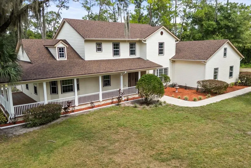 27012 Grand Oak Ln, FL