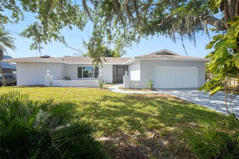 22457 Oceanside Ave, FL