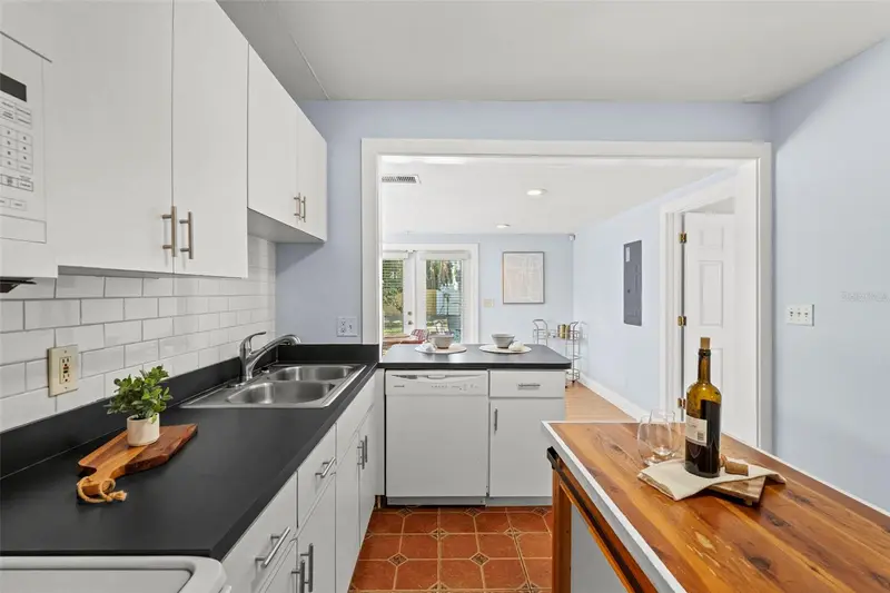 3313 Price, FL
