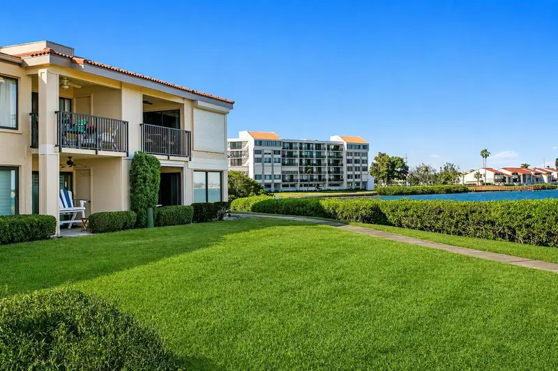 6104 Palma Del Mar Blvd S #210, FL
