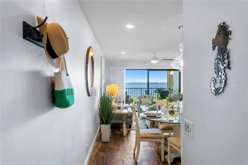 6104 Palma Del Mar Blvd S #210, FL