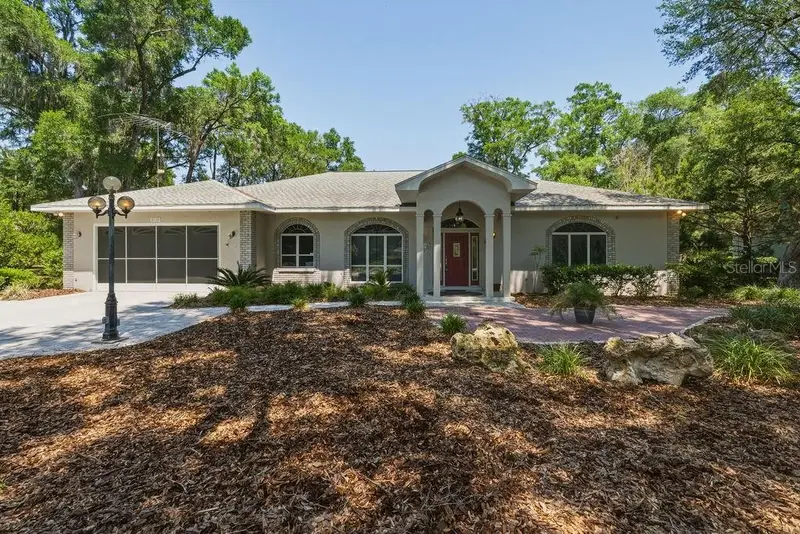 8710 Sw 190th Cir, FL