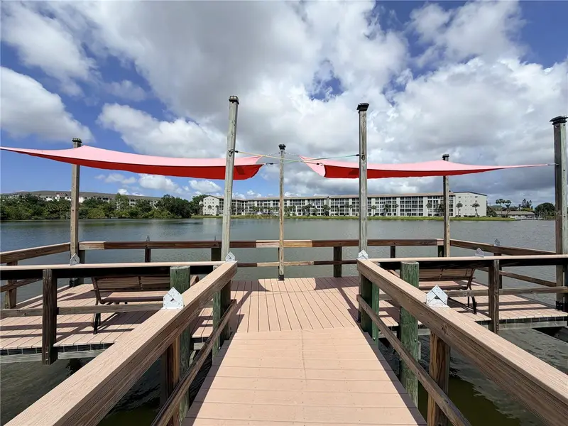 3621 Lake Bayshore Dr #J-403, FL