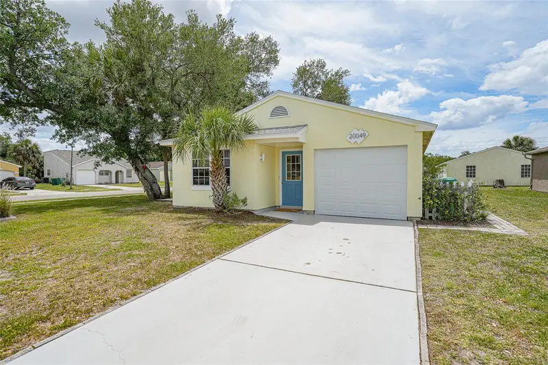 20049 Isobar Ave, FL