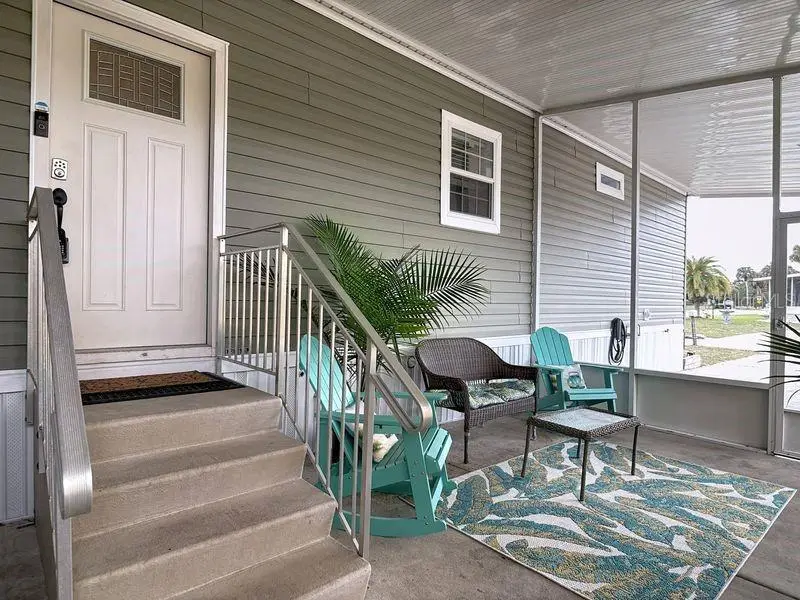 102 Ash St, FL