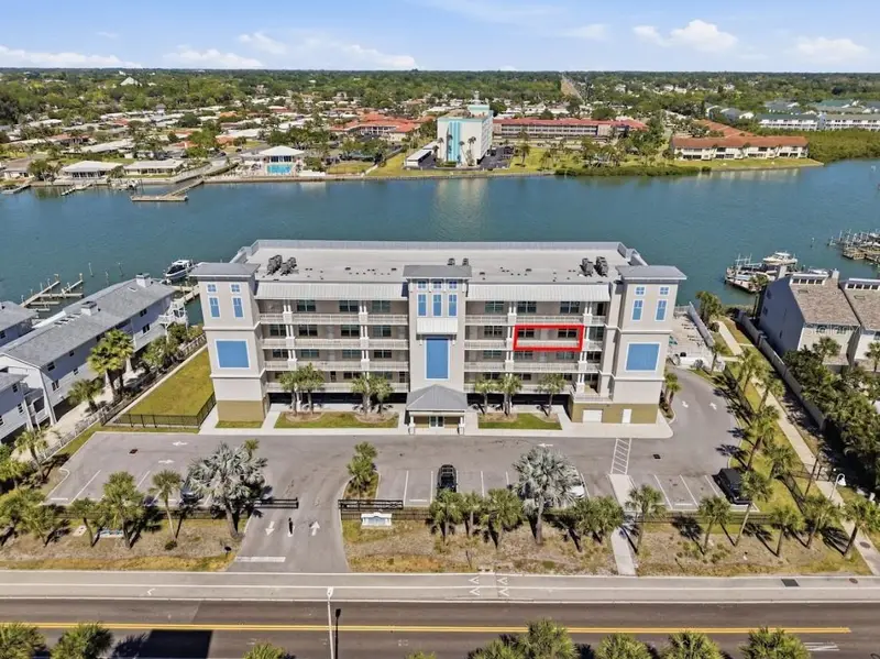 20001 Gulf Blvd #405, FL