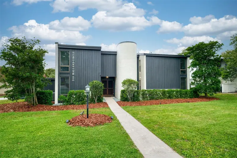 2111 Mallard Cir, FL