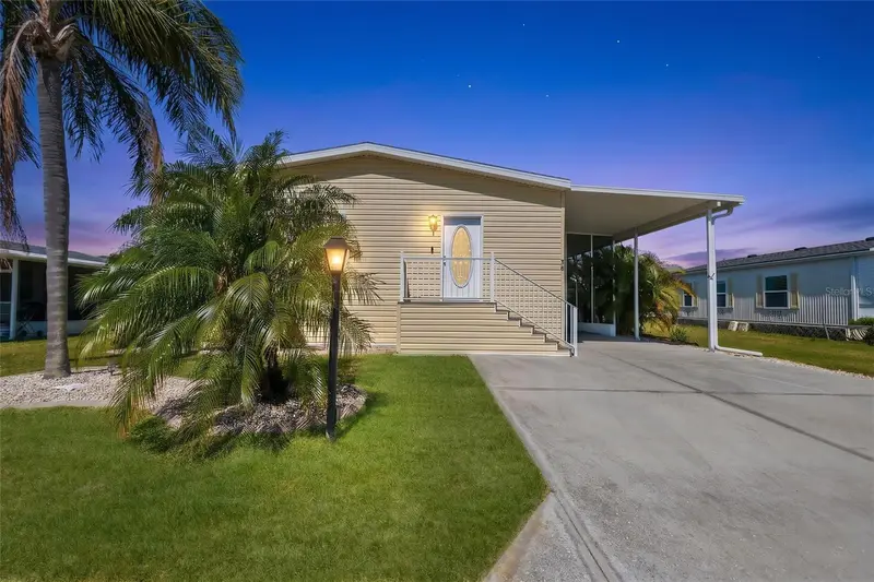 530 San Clemente Cir, FL