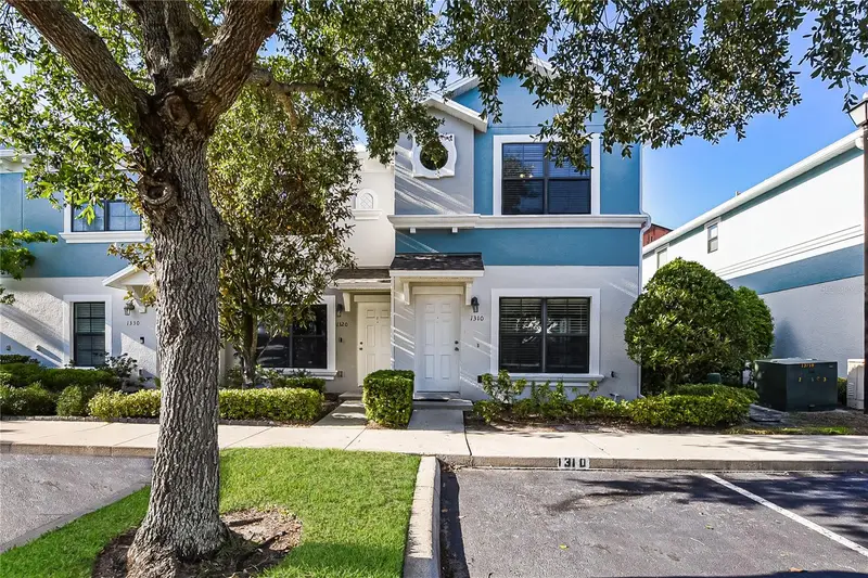 1310 Windsor Lake Cir, FL