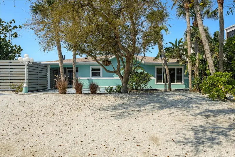 2630 N Beach Rd, FL
